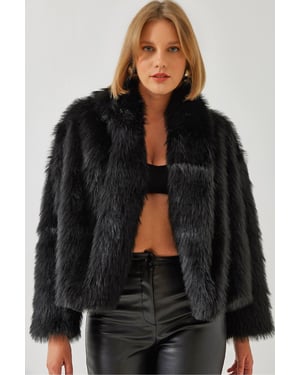 Faux Fur Kort Öppen Krage Kappa