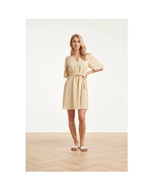 Smashed Lemon Beige jurk met broderie borduur |