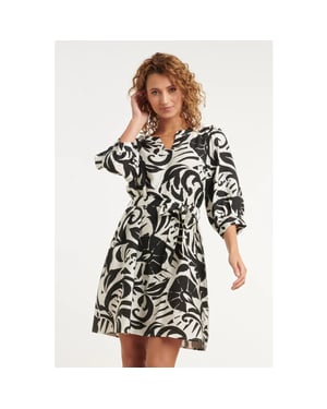 Smashed Lemon Zwart-witte jurk met grafische print en ceintuur |