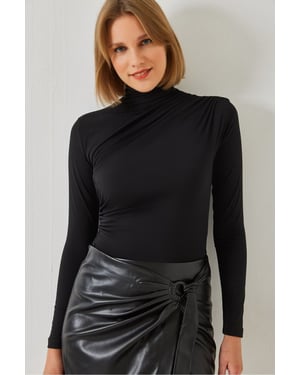 Getailleerde colblouse met ruchesdetail