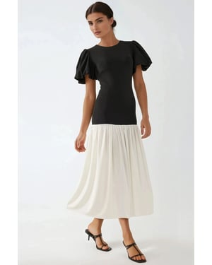 Fitted Contrast Midi-jurk met ronde hals