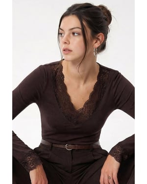 Lace Gedetailleerde V-hals Blouse