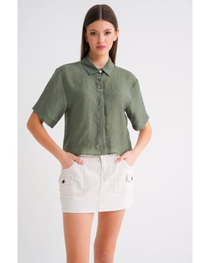 Korte Mouw Crop Shirt met Steenaccessoires