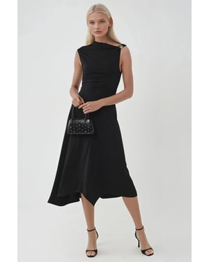 Accessoire Gedetailleerde Asymmetrische Midi-jurk