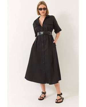 Midi-jurk met shirtkraag en knoopsluiting