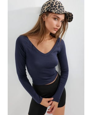 V-Neck Long Sleeve Fitted Blouse