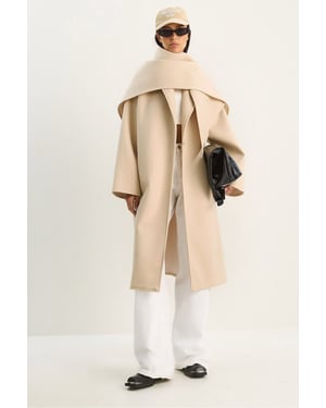Oversized Kappa med Stora Slag och Knappar