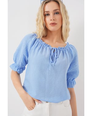 Gestructureerde Bootneck Crop Blouse met Pompom Detail