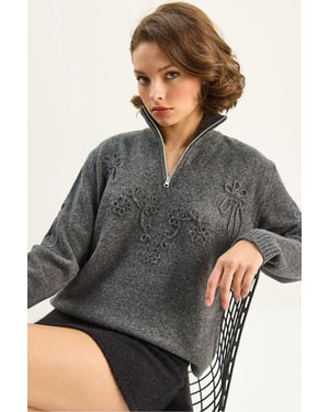 Embroidery Detailed Zipped Collar Knit Sweater