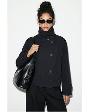 Kort trench coat med mandarin-kant
