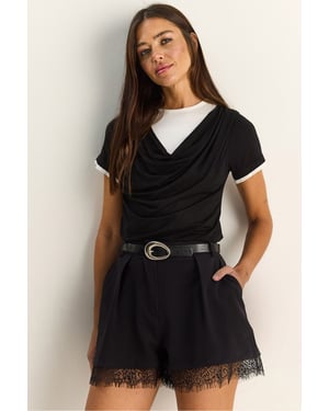 Hoge taille wijde broek met kantdetails