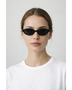 Oval Sunglasses In Black