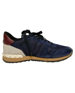 Valentino Garavani Rockrunner sneakers in marineblauw met gemengde technieken.