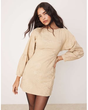 ASOS DESIGN mini broderad twillklänning i sten