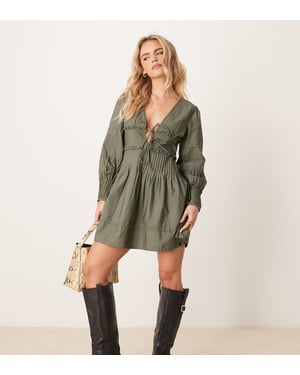 ASOS DESIGN petite quiltad mini klänning i grönt