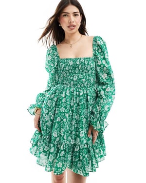 & Other Stories ruche bodice mini-klänning med volangärmar och flerlagat nederkant i grön blommönster