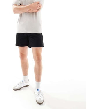 Jack & Jones chinoshorts med dragsko i svart