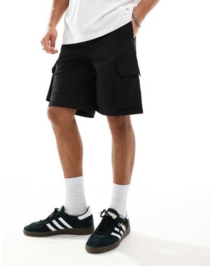 ADPT teknisk cargoshorts i svart