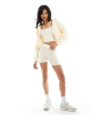 Kaiia exklusiva leggingshortser i citron