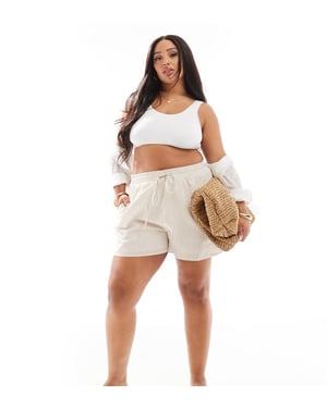In The Style Plus x Georgia Louise dragsko-shorts i krämrandig