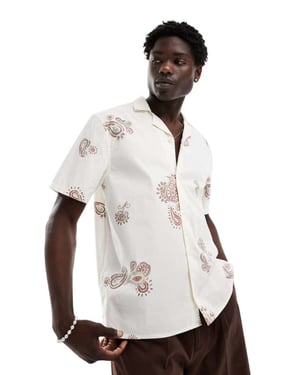 Hollister kortärmad skjorta med omvänd krage i tryckt poplin, boxig passform i vitt