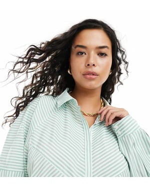 ASOS DESIGN Curve spliced detail volymärmskjorta i grönrandig