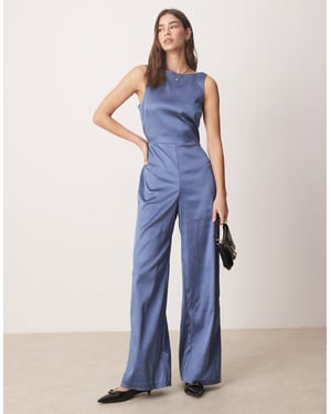 Abercrombie & Fitch ärmlös skulpturerad hög hals jumpsuit i blått