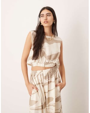 ASOS EDITION ärmlös crop top med slits-detajl och matchande i abstrakt mönster