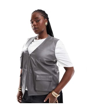 ASOS DESIGN Curve väst i grått med läderlook och fickdetaljer