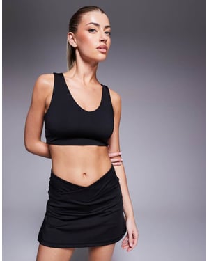 4505 v neck racer back medium support sports bra in black