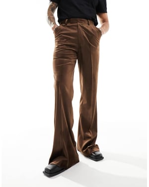 ASOS DESIGN flared kostymbyxor i brun suedette