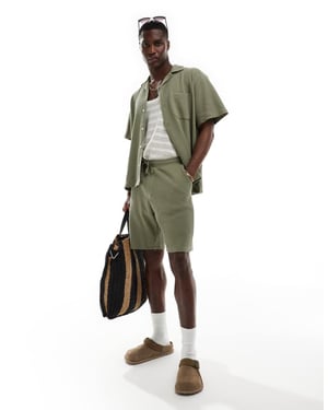 Utvalda co-ord våffelshorts i khaki