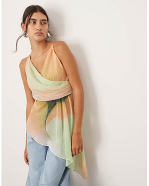 ASOS EDITION vikfront cami-topp med asymmetrisk nederkant i ombre-mönster