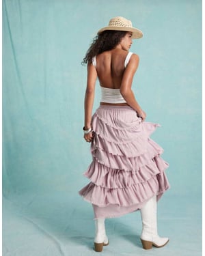 Miss Selfridge texturerad asymmetrisk lagerad maxikjol med franskant i lila