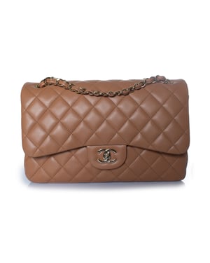 Chanel, Jumbo gewatteerde leren tas in karamel