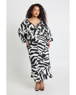 Plus Mixed Animal Volume Sleeve Satin Midaxi Dress
