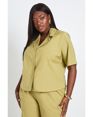 Plus Linen Boxy Short Sleeve Shirt