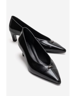 Versay Spetsig Tå Kitten Heel Pump