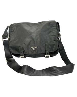 Prada Tessuto Schoudertas in Zwart Nylon