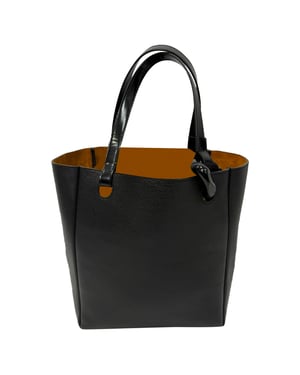 JW Anderson JWA Hörnväska i svart läder