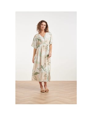 Smashed Lemon Midi jurk met groene en beige bladprint en ceintuur |