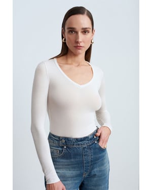 Slim Fit V-Neck Long Sleeve Top
