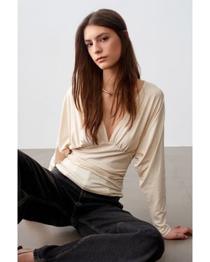 Slim Fit V-ringad Wrappy Blus
