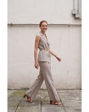 Gestreepte mouwloze top en wijde broek set