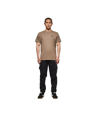 Weekend Offender Heren Strand Badge T-Shirt (Zand)