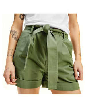Tommy Jeans damesshorts met badgegordel