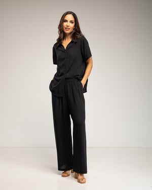 Set van overhemd con korte mouwen en elastische broek met zakken