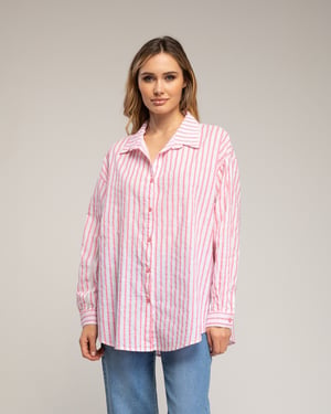 Losvallende gestreepte blouse met geschulpte rand aan de mouw