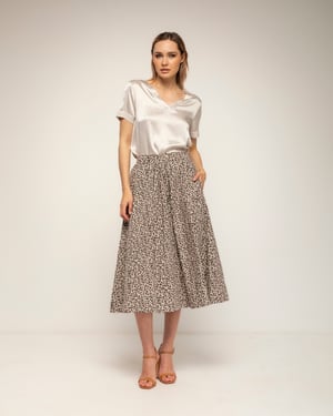 Uitlopende rok met dierenprint, zakken en een elastische taille