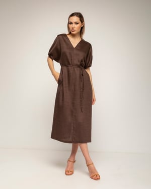 Oversized jurk met gerimpelde mouwen, V-hals en een losse ceintuur